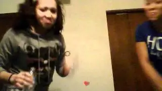 JUSTICE & JAYLA dooo the cinnamon challenge !!!!!