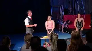 St Peters Trapeze School intermezzo