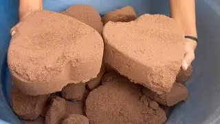 Gritty Pure Reddirt Dry Crumbling