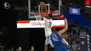 The Rookie Zhaire Williams skyhigh for a SLAMDUNK💥