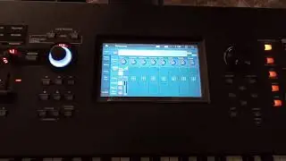 How to layer sounds on Yamaha Montage 8 - Selecting and storing voices