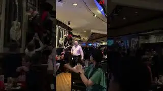 Hard Rock Cafe | Universal Studios |Orlando #hardrockcafe #universalorlando #biggesthardrockcfe