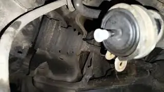 Opel Omega A 2.0 заміна паливного фільтра 