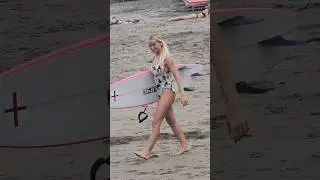 Georgie Gets A Nice Two Turn Combo #surfingbali #surfers #surfing