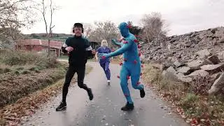 Fullkomligt full - Lille Bro (MUSIKVIDEO)