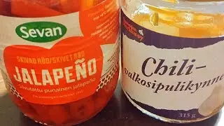 Ruoveden Herkun chilivalkosipulikynsiä sekä Sevan punaisia jalapenoja👌.