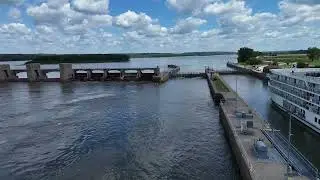 Muscatine, Iowa - Mississippi Lock and Dam 16 Drone Fly By