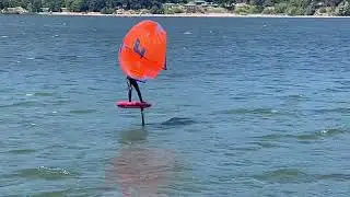 Wingfoil - Overpowered 6.0 F-one Strike: S turns and wipeout