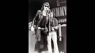 Johnny Hallyday - La fille aux cheveux clairs (Palais des Sports 71) (+ Paroles) (yanjerdu26)