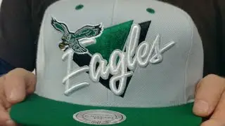 Eagles 'TRIANGLE-SCRIPT SNAPBACK' Grey-Green Hat by Mitchell and Ness