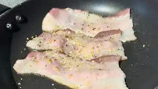 Bacon cooking - Sunday Morning w/ Cartoons Playing in the Background - 1 Min 