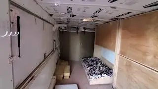 20 foot Mighty Mover enclosed car / toy hualer