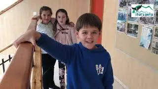Iturzaetako ikasleak laguntza eske (2019ko maiatza)