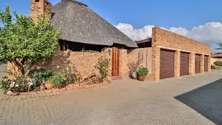 3 Bedroom Townhouse for sale in Rustenburg, Safari Gardens