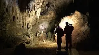 Descente dans la grotte Chauvet, nouveau patrimoine mondial
