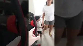 Отец пытается вытащить сына из тайм-аута, а мама делает это #шорты