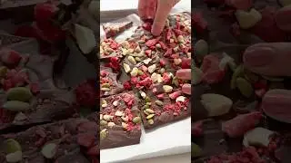 Strawberry Chocolate Bark #shorts