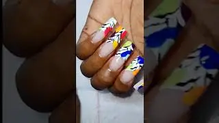 COLORFUL NAILS ART