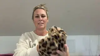 Review for Faux Fur Leopard Makeup Case!  video