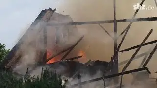 Gro&szlig;feuer im landwirtschaftlichen Betrieb