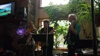 Rocky Road Blues - set 1 track 1: David Nelson, Phil MCGee, Bud Dillard 4-6-2019
