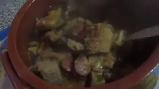 Dobrada com chouriço e toucinho á moda dos açores