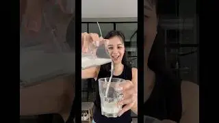 Kitchen hack - pour water through a spoon to avoid spill. Did it work? #kitchenhacks
