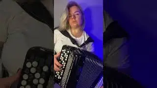 Халп! Что за трек? #cover #баян #баянист #рекомендации #hiphopmusic #music
