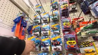 Playdays Collectibles Taco Tuesday morning Hotwheels hunting at Dollar Tree. 3.18.25
