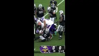 Alexander Mattison rushes for a 13-yard Gain vs. Las Vegas Raiders