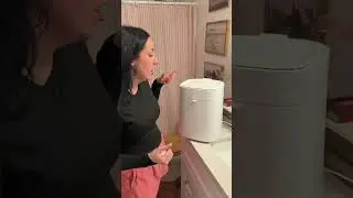 now this is COOL 👏🏼 #smarthome #smarttrashcan #trashbin #motionsensortrash #homefinds