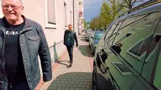 Spacer po głównej uliczce w centrum Kalisza: Sklepiki, kawiarnie i wiele więcej! [4k]