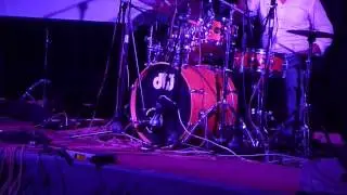 Conquistando Fronteras-Voy cantado- (bateria en vivo)