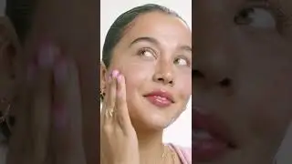 Getting makeup ready with the POREfessional Smooth Sip and Face Primer