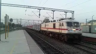 [IRFCA] B'DAY special video of 22691 SBC-NZM rajdhani express thrashes asaoti flat@130kmph