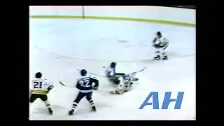 NHL Mar. 19, 1978 Brad Park,BOS v Darryl Sittler,TOR (hit) Toronto Maple Leafs Boston Bruins