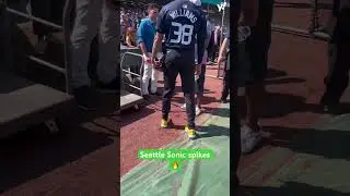 Brewers pitcher Devin Williams rocking the Seattle Sonics spikes for the #mlballstargame 🤩