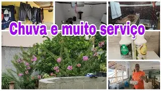 Vlog/a chuva me pegou no caminho/lavando roupas ,banheiros e limpeza da casa