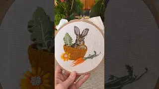 Процесс вышивки нитками 