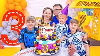 Oliver festeggia il suo compleanno di 3 anni con amici e famiglia!