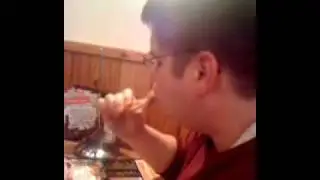 Shawn Williams and Friends try Triple Atomic Wings