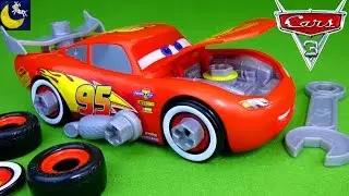 NEW Race Ready Take Apart Lightning McQueen Disney Cars 3 Toys Mack Mobile Tool Center Kit 2017 Toys