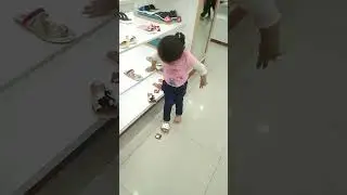 shoe selection mushkil ho gai #shorts #youtubeshorts #ytshorts #funcorner