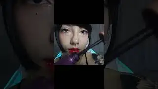 asmr garota obcecada analisando seu rosto