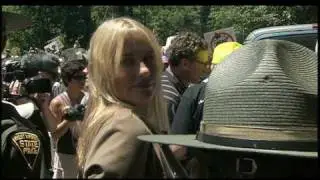 Actress Daryl Hannah and climatologist James Hansen arrested at mountaintop removal protest