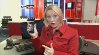 Apple (iphone 4)  Boss Admits 'We're Not Perfect