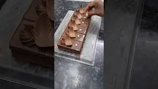 unique design chocolate pastry cutting idea very easy decoration #easyrecipe #cutting #pastry #short