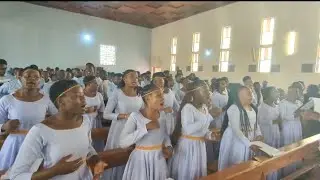 Utapenda Bonge la vibe NANI ALIJENGE KANISA By Kwaya ya Mt. Mbaga Tuzinde Njombe 