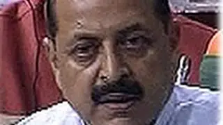 UPSC Fix: Government buckles under pressure