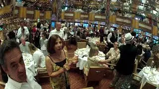 RAUL PERIC  CRUCERO, COSTA FASCINOSA, CENA DE GALA.-